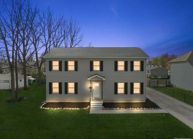 Property at 251 Dorsey St, Romeo, MI 48065, 5 beds, 3 baths