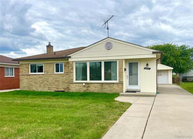 Property at 24945 Hayes St, Taylor, MI 48180, 3 beds, 1 bath