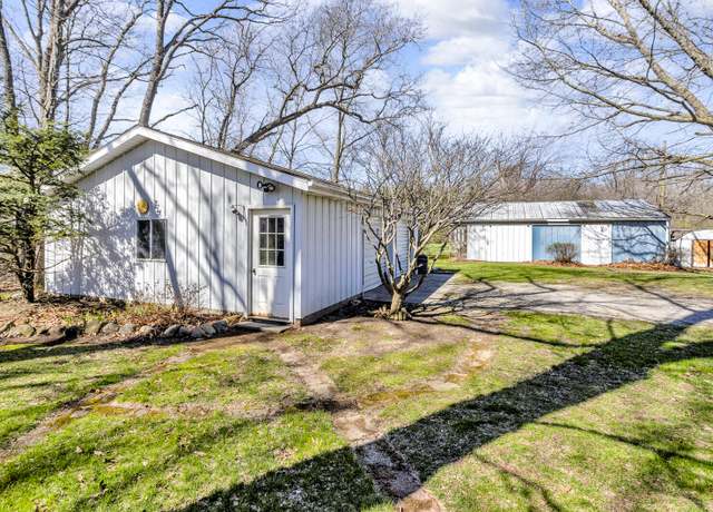 Property at 10900 Round Lake Rd, Horton, MI 49246, 4 beds, 2 baths