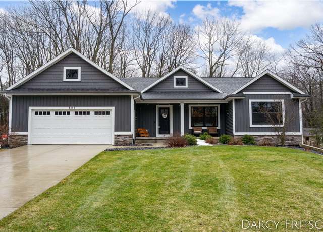 Property at 5250 Oakdale Dr, Hudsonville, MI 49426, 3 beds, 2.5 baths