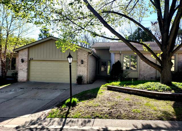 Property at 7215 Suncrest Rd, West Bloomfield, MI 48322, 2 beds, 3.5 baths