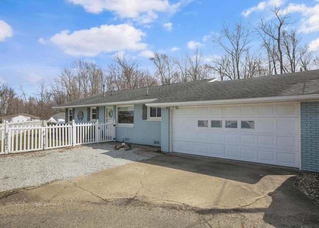 Property at 68267 Channel Pkwy, Edwardsburg, MI 49112, 2 beds, 1.5 baths