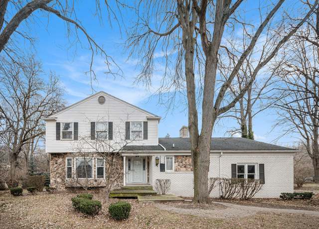 Property at 53568 Wolf Dr, Macomb, MI 48316, 4 beds, 3.5 baths