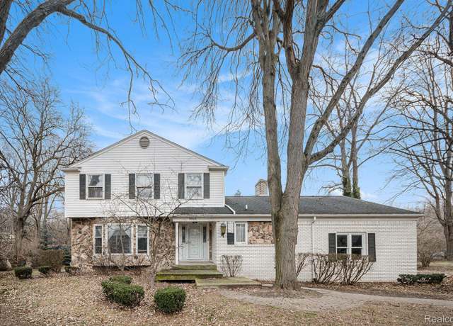 Property at 53568 Wolf Dr, Shelby Township, MI 48316, 4 beds, 3.5 baths