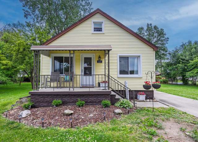 Property at 20470 Colman St S, Clinton Township, MI 48035, 3 beds, 1 bath
