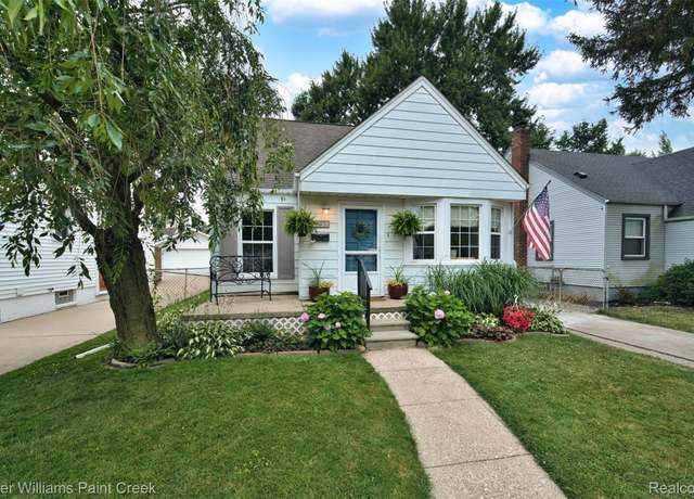 Property at 2259 Cambridge Rd, Berkley, MI 48072, 3 beds, 1 bath