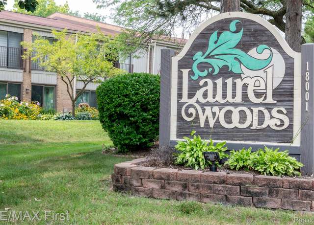 Property at 17865 University Park Dr, Livonia, MI 48152, 2 beds, 2.5 baths