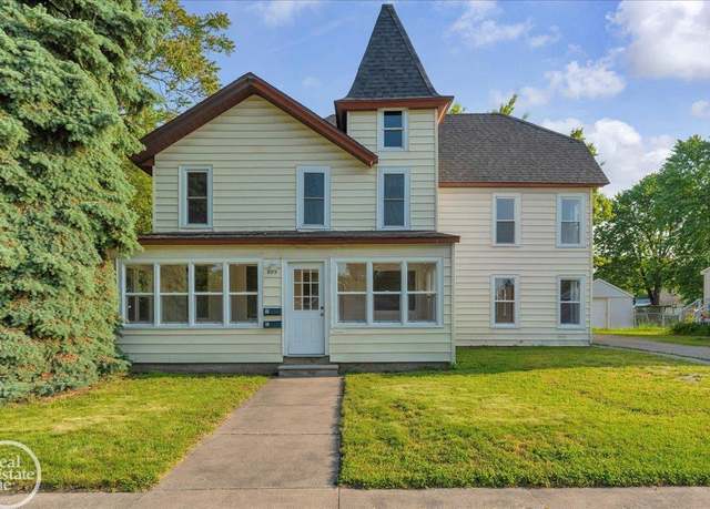 Property at 823 Beard St, Port Huron, MI 48060, 4 beds, 2 baths
