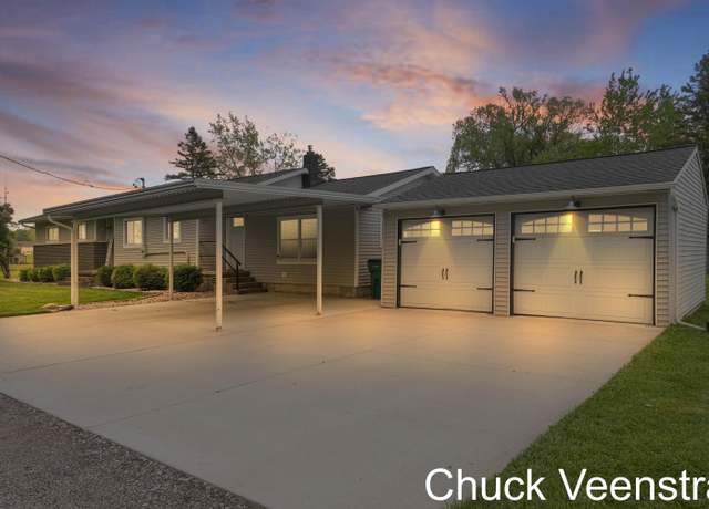 Property at 1336 135th Ave, Wayland, MI 49348, 3 beds, 2 baths