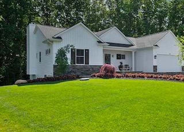 Property at 4087 Ronalds Rd, Dorr, MI 49323, 5 beds, 3 baths
