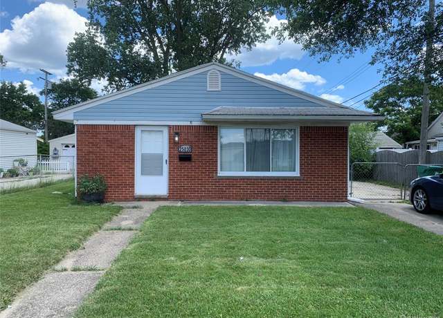 Property at 25030 Ford Street St, Roseville, MI 48066, 3 beds, 1 bath