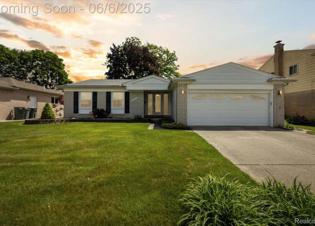 Property at 15164 Willowbrook Ln, Plymouth, MI 48170, 3 beds, 2 baths
