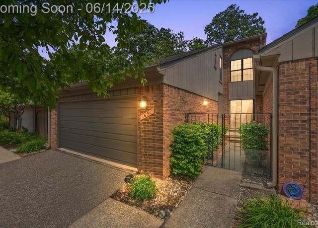 Property at 1691 Lodge Pole Ln, Rochester, MI 48309, 3 beds, 2.5 baths