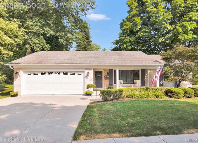 Property at 16042 Alpine Dr, Livonia, MI 48154, 3 beds, 1.5 baths