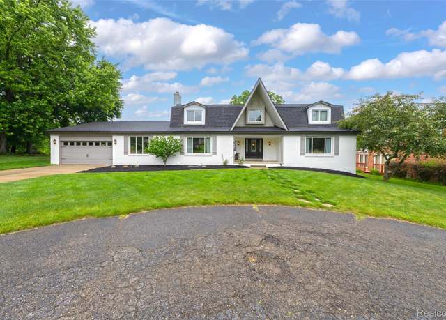 Property at 69416 Brookhill Dr, Bruce Township, MI 48065, 5 beds, 4.5 baths