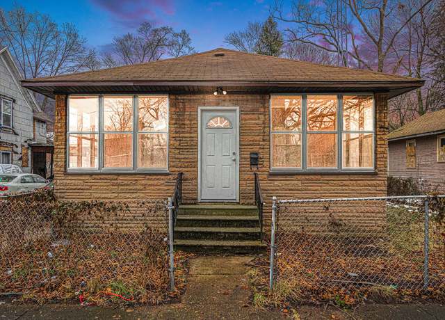 Property at 1003 Lavette Ave, Benton Harbor, MI 49022, 2 beds, 1 bath