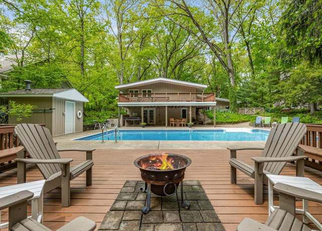 Property at 14438 Spring Creek Dr, New Buffalo, MI 49117, 5 beds, 3 baths
