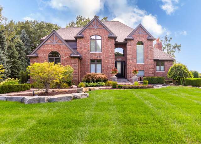 Property at 63100 Indian Hills Dr, Washington, MI 48095, 5 beds, 4.5 baths