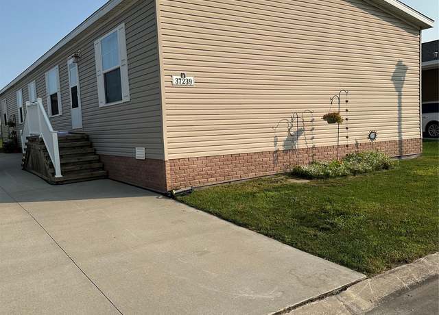 Property at 37239 Millstone Trail Trl, New Haven Village, MI 48048, 4 beds, 2 baths