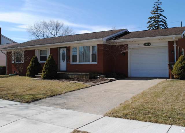 Property at 1319 Mccormick Dr, Monroe, MI 48162, 3 beds, 2 baths