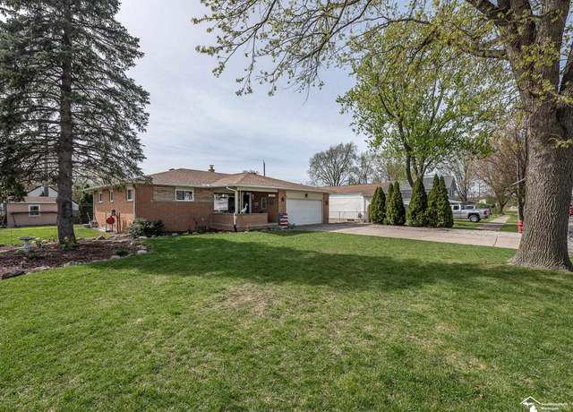 Property at 25144 Reeck Rd, Woodhaven, MI 48183, 3 beds, 3 baths