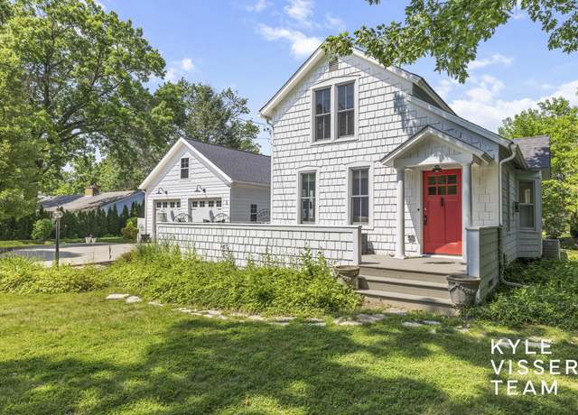 Property at 3 Woodward Ln SE, Grand Rapids, MI 49506, 4 beds, 2.5 baths