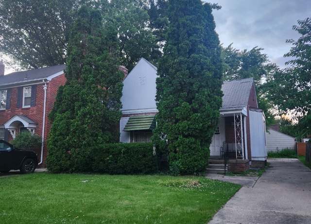 Property at 2048 Hunt Club Dr, Grosse Pointe Woods, MI 48236, 2 beds, 1 bath
