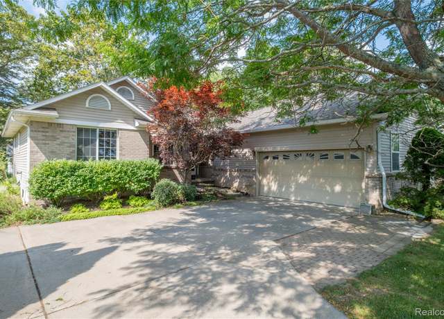 Property at 274 Hyatt Ln, Linden, MI 48451, 3 beds, 2 baths