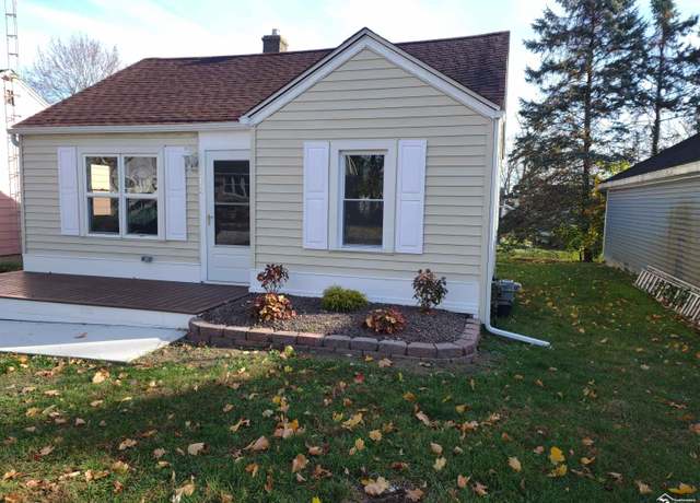 Property at 113 Walnut St, Brooklyn, MI 49230, 2 beds, 1 bath