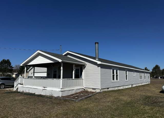 Property at 7336 W Cedar Dr, Irons, MI 49644, 4 beds, 2 baths