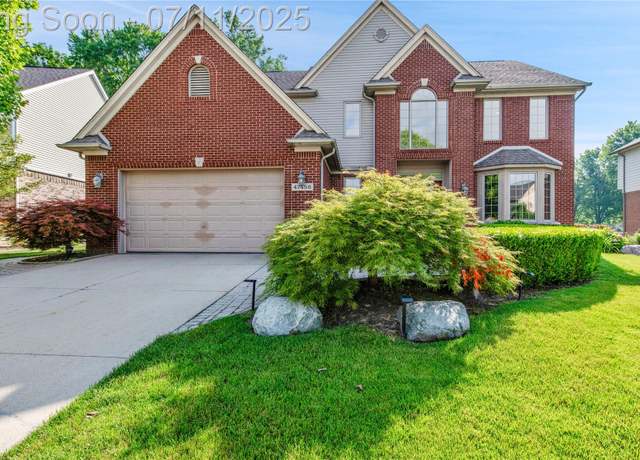 Property at 47456 Brennan Dr, Macomb, MI 48044, 4 beds, 2.5 baths