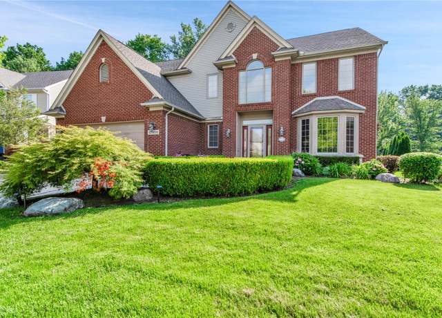 Property at 47456 Brennan Dr, Macomb, MI 48044, 4 beds, 2.5 baths
