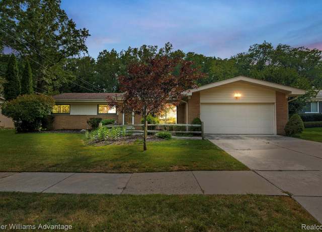 Property at 24173 Twin Valley Ct, Farmington, MI 48336, 3 beds, 2.5 baths