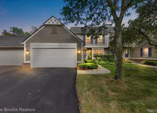 Property at 2531 Essex Ln, Bloomfield Hills, MI 48304, 2 beds, 2.5 baths