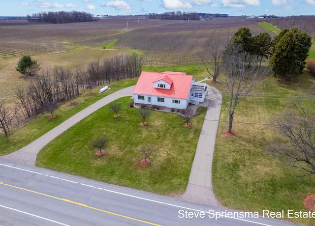Property at 8945 Fruit Ridge Ave NW, Sparta, MI 49345, 5 beds, 3.5 baths