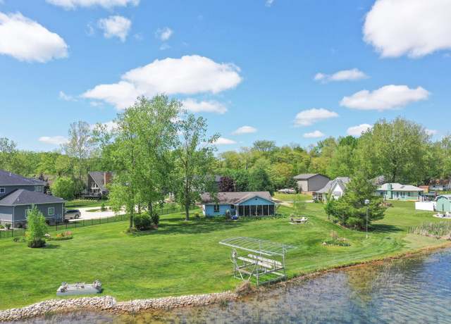 Property at 65805 South St, Cassopolis, MI 49031, 3 beds, 1.5 baths