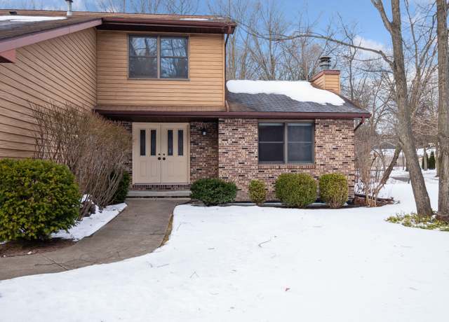 Property at 4600 Oakridge Dr, Midland, MI 48640, 4 beds, 3 baths