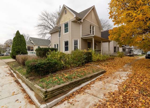 Property at 2104 10th St, Port Huron, MI 48060, 3 beds, 1.5 baths