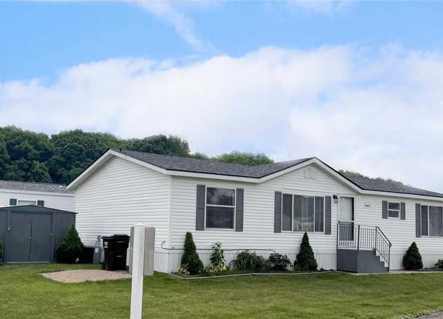 Property at 39500 W Warren Rd, Canton, MI 48187, 3 beds, 2 baths