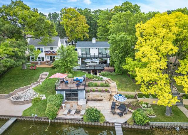 Property at 7107 Locklin St, West Bloomfield, MI 48324, 3 beds, 3 baths