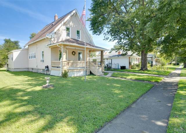Property at 1319 Minnie St, Port Huron, MI 48060, 4 beds, 2 baths
