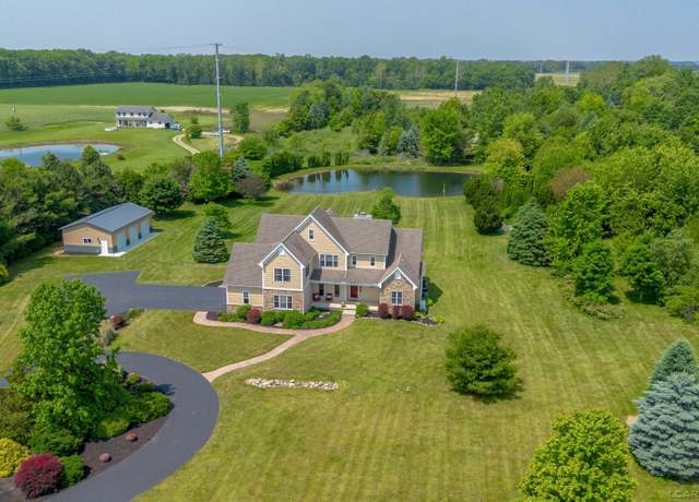 Property at 4180 Corey Hwy, Blissfield, MI 49228, 5 beds, 4 baths