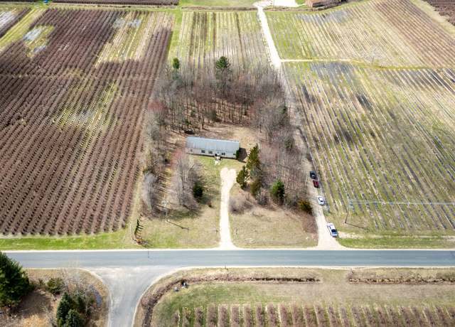 Property at 8908 County Road 215, Grand Junction, MI 49056, 4 beds, 3 baths