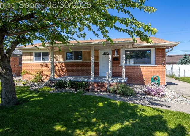 Property at 25883 Collingwood St, Roseville, MI 48066, 3 beds, 1.5 baths