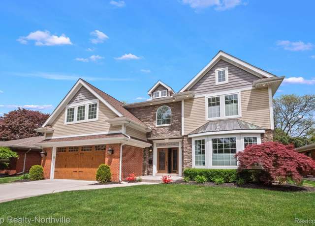 Property at 680 Pear Tree Ln, Grosse Pointe Woods, MI 48236, 5 beds, 5 baths