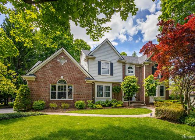 Property at 19531 Windridge Dr, Northville, MI 48167, 4 beds, 3.5 baths