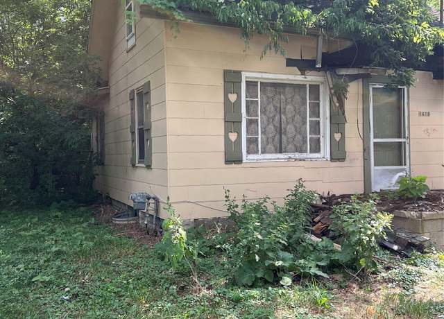 Property at 1618 Illinois Ave, Flint, MI 48506, 2 beds, 1 bath
