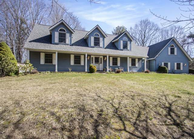 Property at 8894 Lakeshore Ave, West Olive, MI 49460, 4 beds, 4 baths