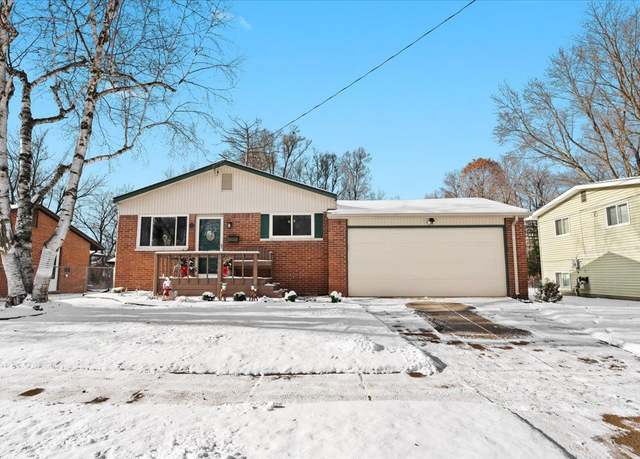Property at 115 N Corbin St, Holly, MI 48442, 3 beds, 1 bath