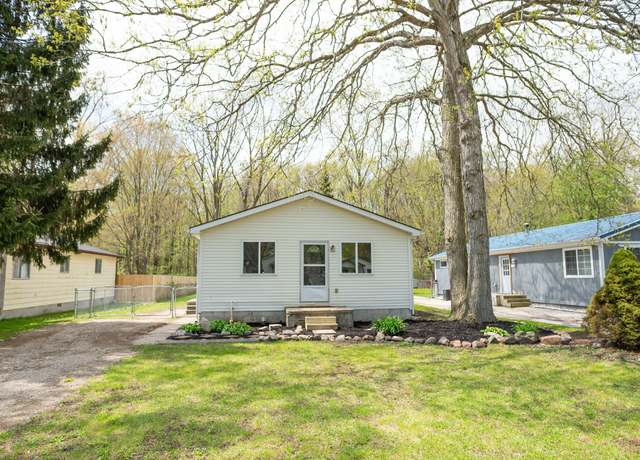 Property at 9114 Island Dr, Clay, MI 48001, 4 beds, 2 baths